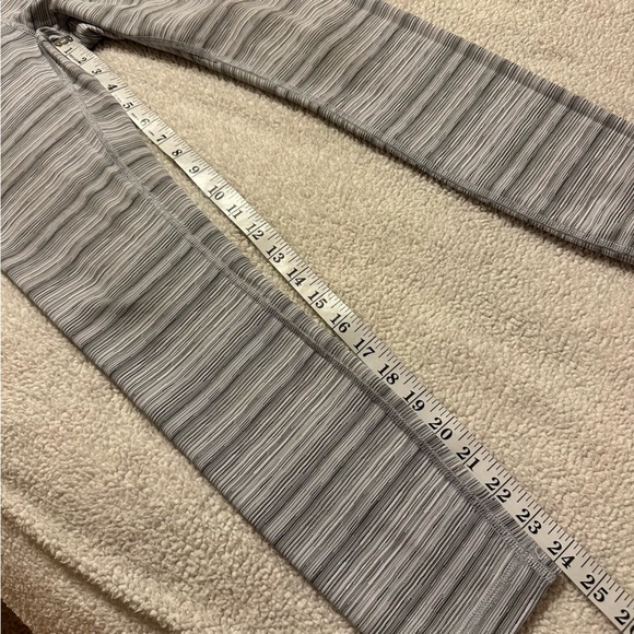 Lululemon High Times Pant Luxtreme Leggings Cyber Stripe White Silver Fox - Picture 10 of 15